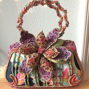 Decorative beaded evening bag